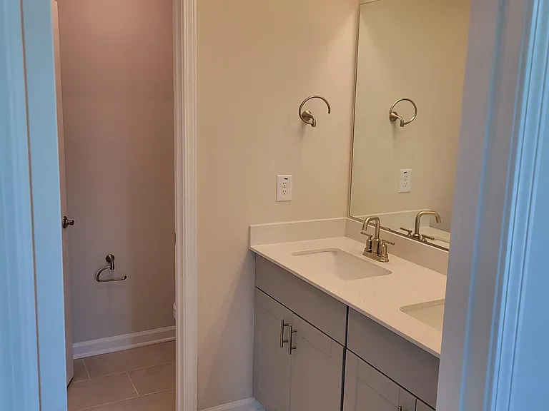 915 Field Ivy Dr — Photo 7