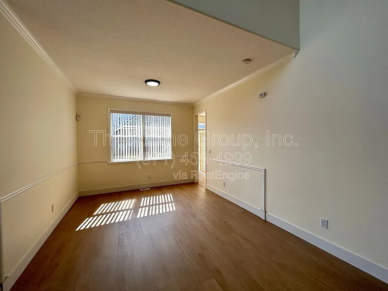 351 NW Kotrik Pl — Photo 16