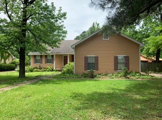 309 Holly Cv, Columbus, MS 39705