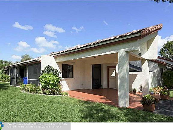 2nd image of 308 Lakeside Ct #202