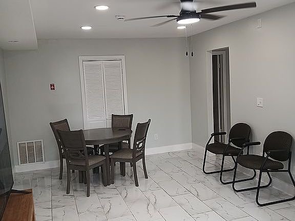 2nd image of 274 College Dr