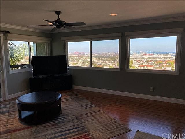 2nd image of 741 W 24th St APT 10