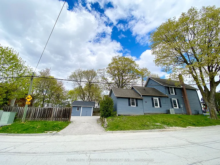 41 Arnold Cres #2 — Photo 14