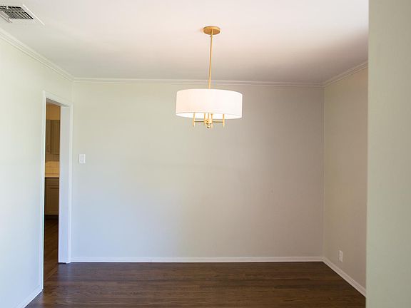 3rd image of 118 Larkwood Dr