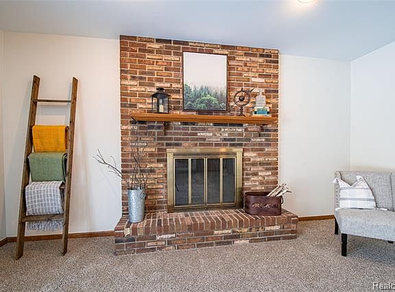 2nd image of 9615 Rosemary Ln