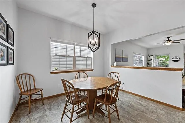 2808 Irving Ave — Photo 15