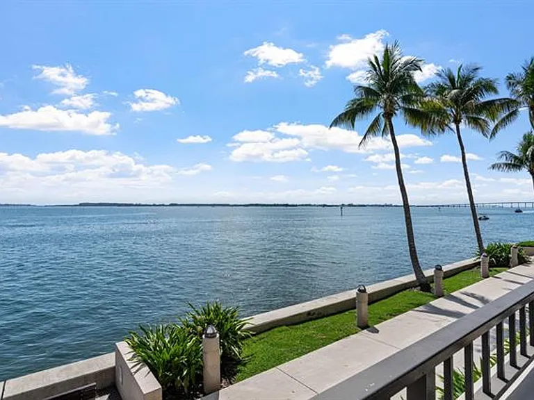 520 Brickell Key Dr #A200 — Photo 13