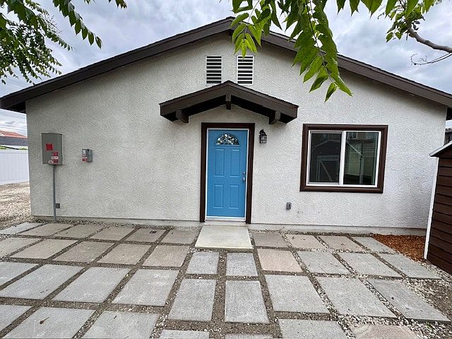 1st image of 15846 Cypress St
