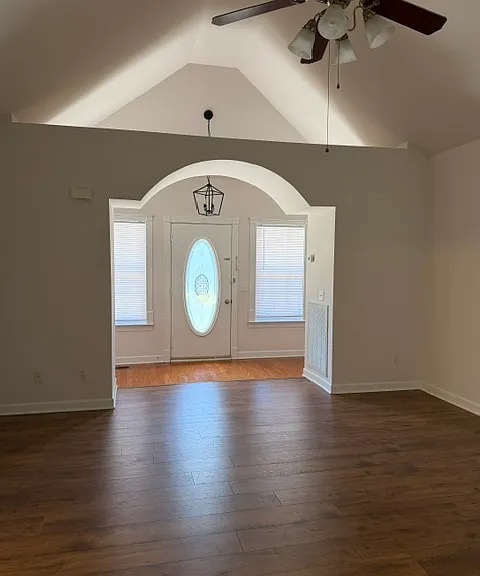 101 William Driver Ln — Photo 2