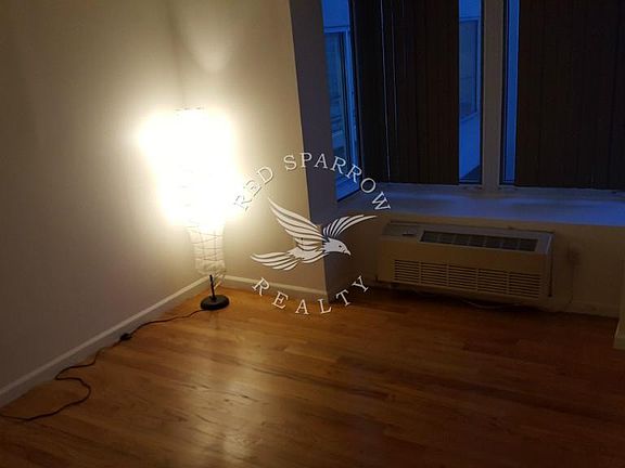 4th image of 88-20 Parsons Blvd #5C