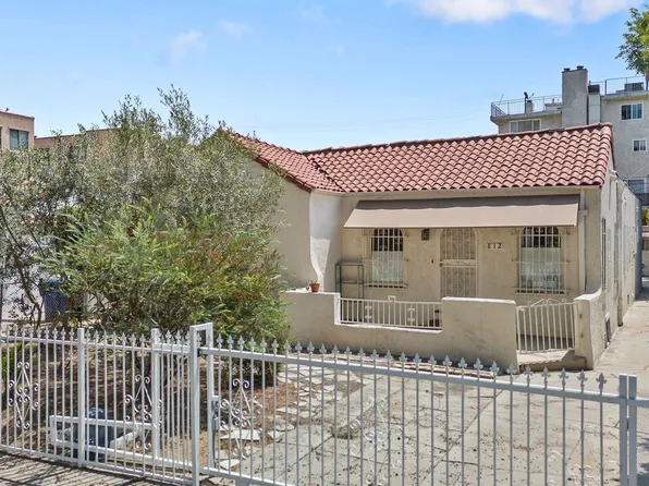 812 N McCadden Pl, Los Angeles, CA 90038