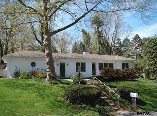 1494 Old Farm Ln, York, PA 17403
