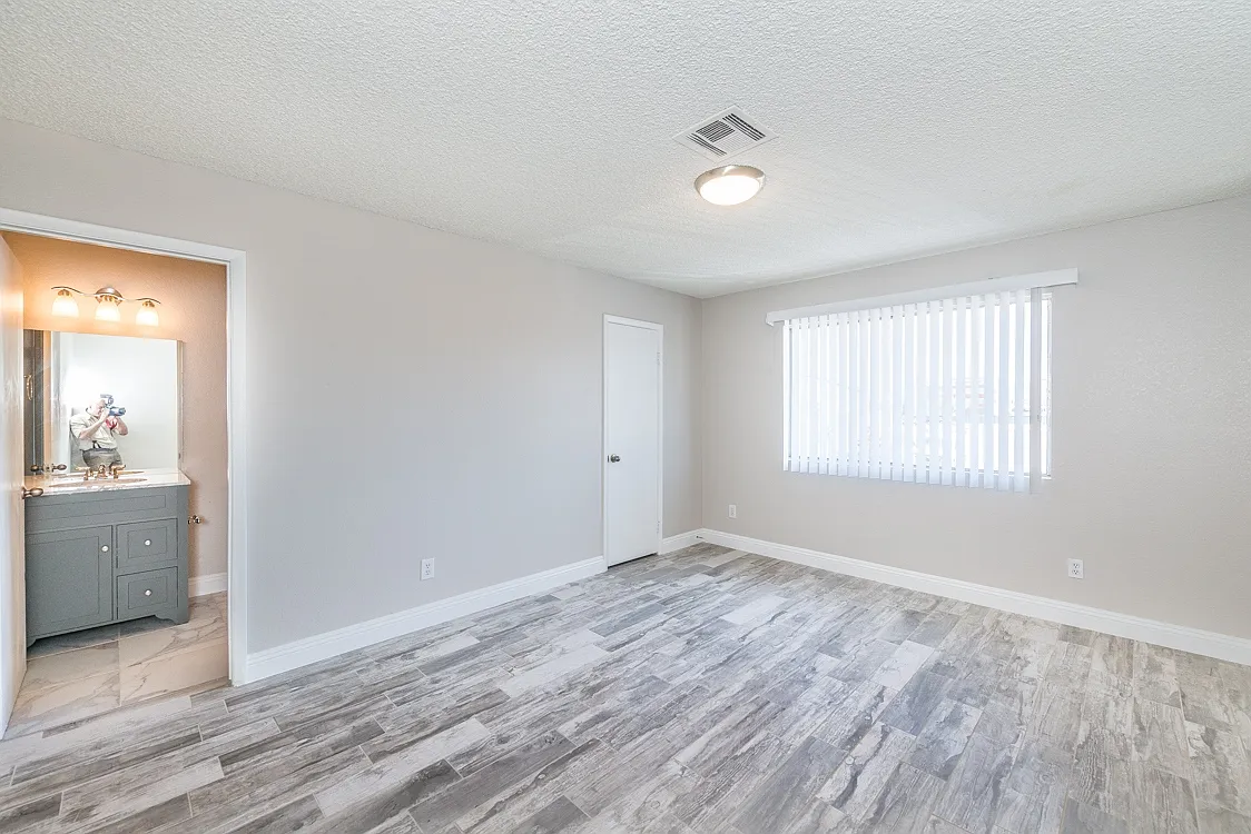 1640 Athol Avenue - I-24 — Photo 2