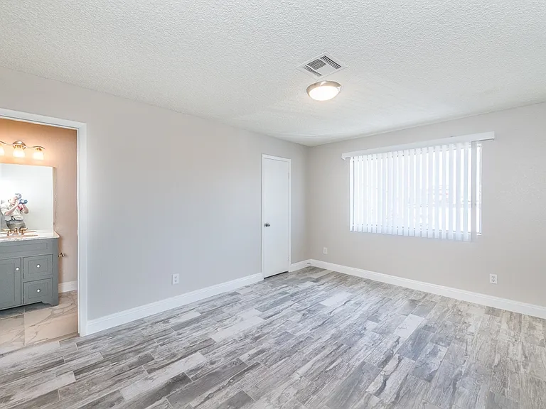 1640 Athol Ave #I24 — Photo 2