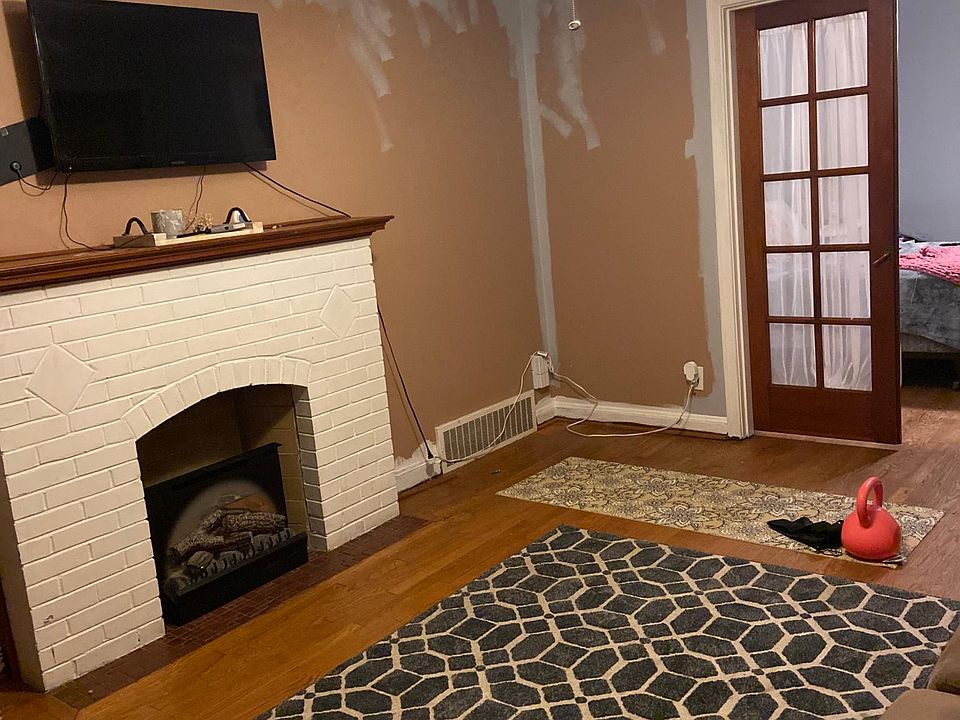 1st image of 3964 Fillmore St #2A