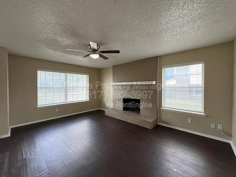 7041 Crosstimbers Ln — Photo 25