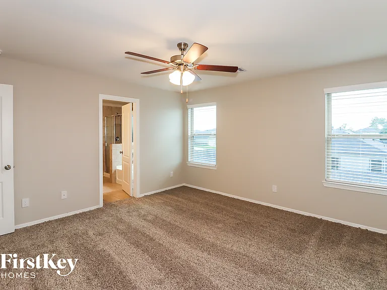 9935 Yanet Grove Ln — Photo 7