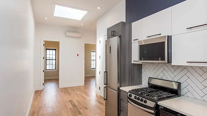 Rented by Lodger Corp | media 16