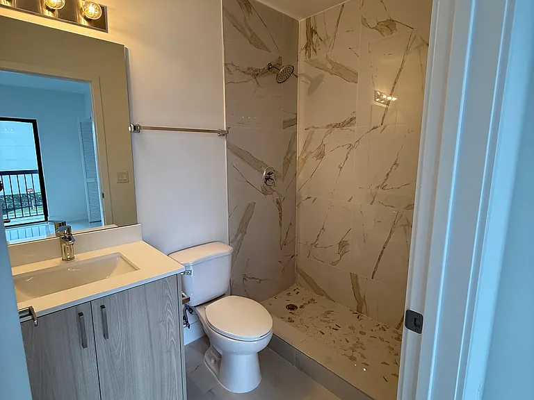 565 W 77th St #B — Photo 10