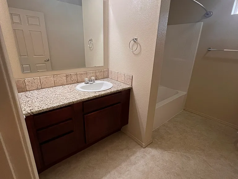 11010 W Brassy Cove Loop — Photo 10