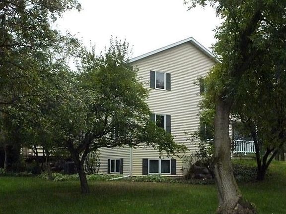 2nd image of 2664 Richardson St