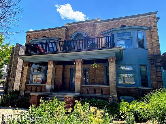 2nd image of 1450 Lake Dr SE #4