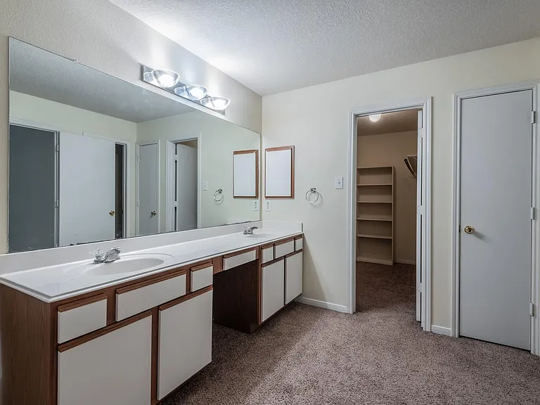 5007 Oak Stand Ct — Photo 29