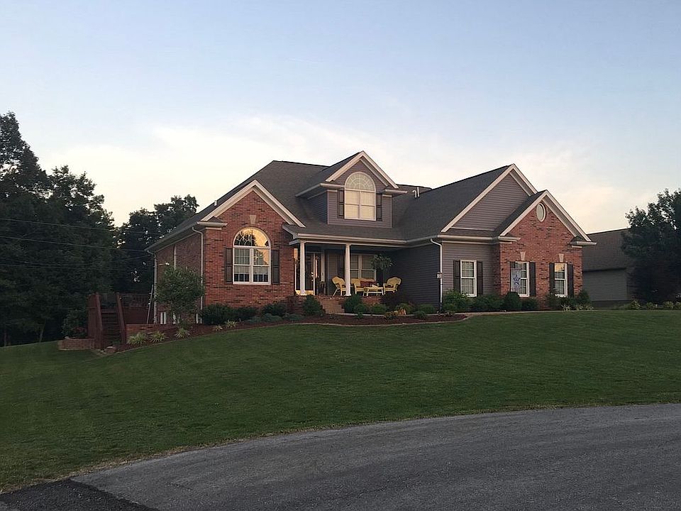 1st image of 404 Meadow Ct