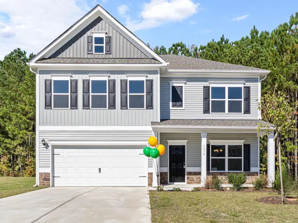 1616 Elk Run Dr, Fayetteville, NC 28312