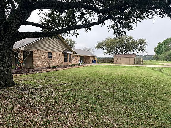 2nd image of 1138 Perchville Rd