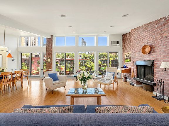 2nd image of 33 W 93rd St #4/5D
