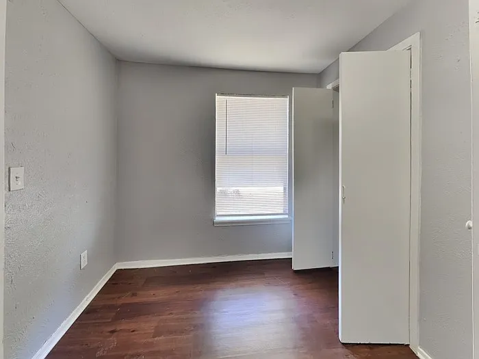 2126 Ridgeway St — Photo 19