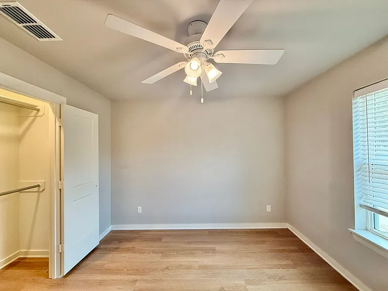 4822 FM 346 E — Photo 8