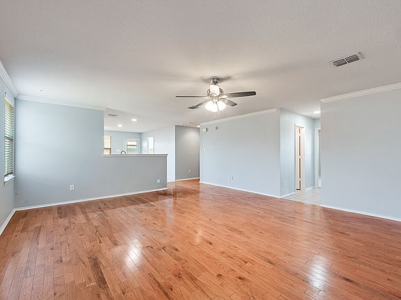 5th image of 13322 Anita Ct