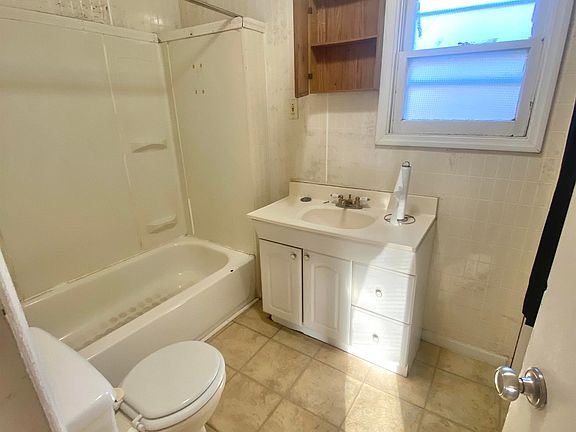 2nd image of 3417 Snow Rd