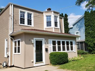 224 E 11th St, Lockport, IL