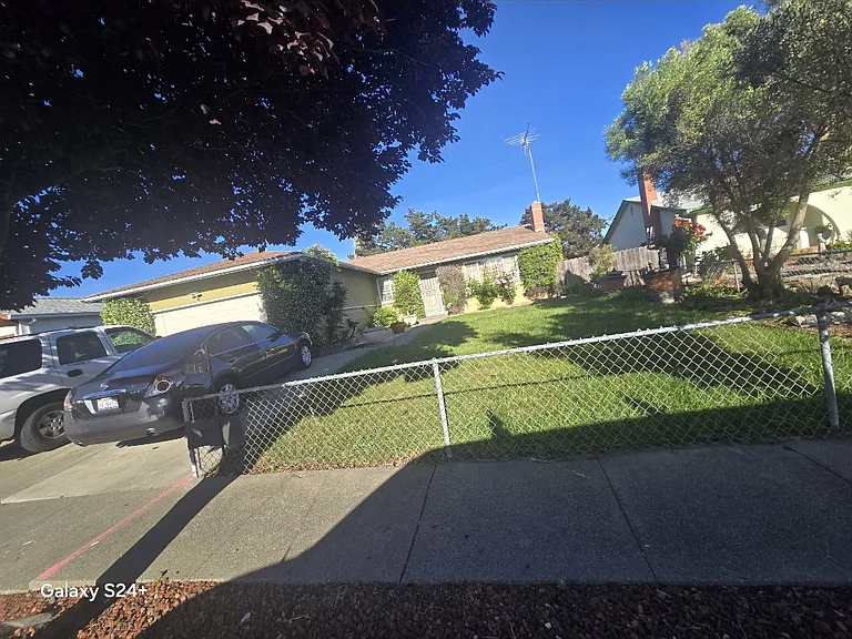 416 Blanco St — Photo 2