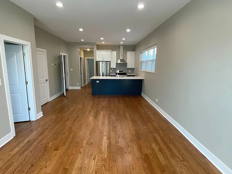 2314 W Giddings St #1F — Photo 2