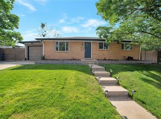 6657 S Penrose Ct, Centennial, CO 80121