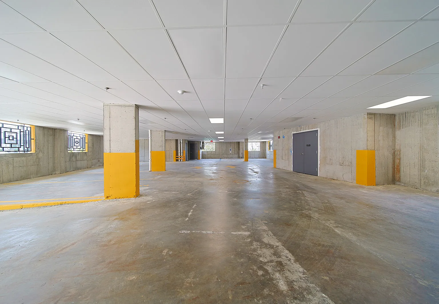 2 bed, 1200 sqft, $3,700 — Photo 3