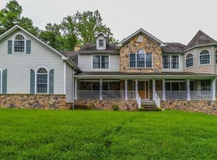 27 Pine Hill Rd, Stockton, NJ 08559