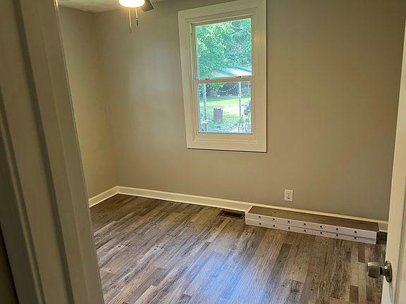 2nd image of 18 Copeland St