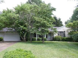 803 Hunting Ridge Rd, Martinsville, VA 24112