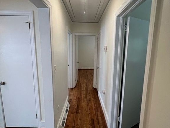 4th image of 15 Orleans Ct #0