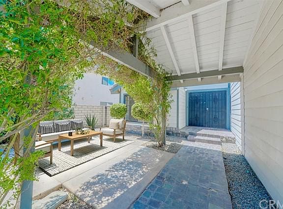 4th image of 18160 Pier Dr