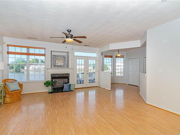 5th image of 5360 Summer Cres