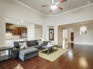 521 Northwood Dr, Oak Pt, TX 75068