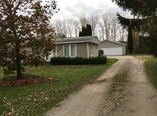 3869 Apache Rd, Vassar, MI 48768