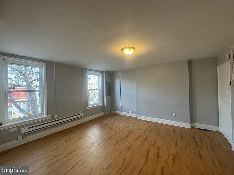 104 Linden St #2 — Photo 8