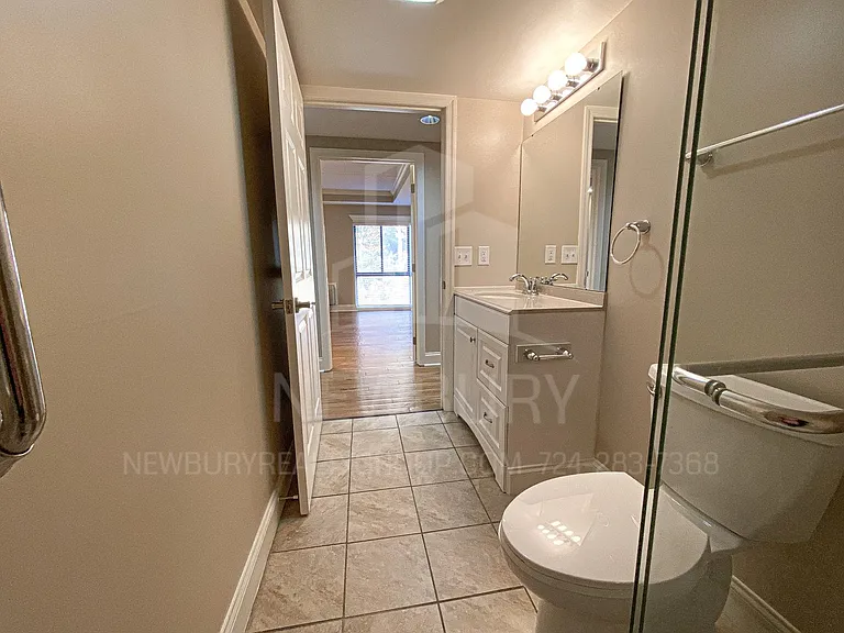 530 N Main Street - The Townhouse. — Photo 47
